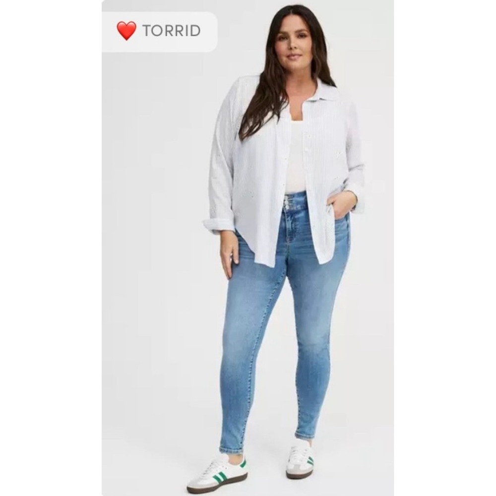 Torrid Jeans 18 Super Soft High Rise Jegging Medium Wash Blue Denim Stretch